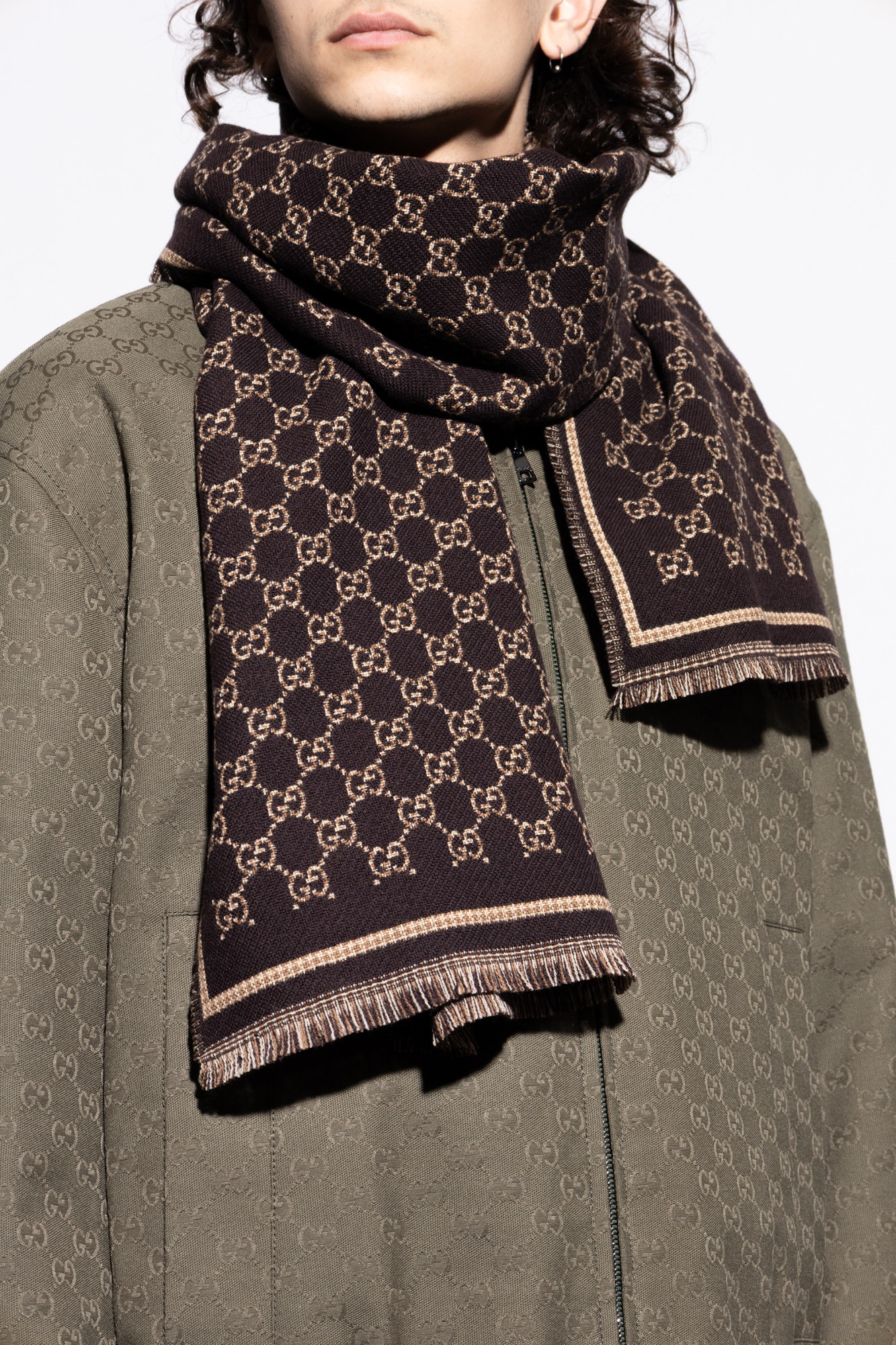 スカーフ GUCCI FW25 BABY BIG MONOGRAM GG SCARF (835345 3K206 1261) Brown Scarf with monogram Gucci - Vitkac Canada